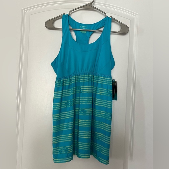 NWT Tek Gear Teal Yoga Tank Top w/ Sports‎ Bra moisture wicking Size Med - Picture 1 of 6